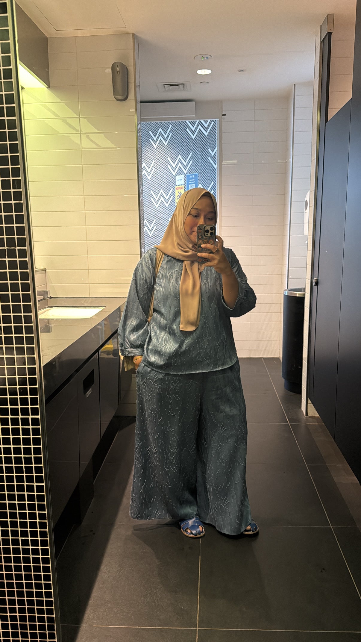 TRI CURVE CHIFFON